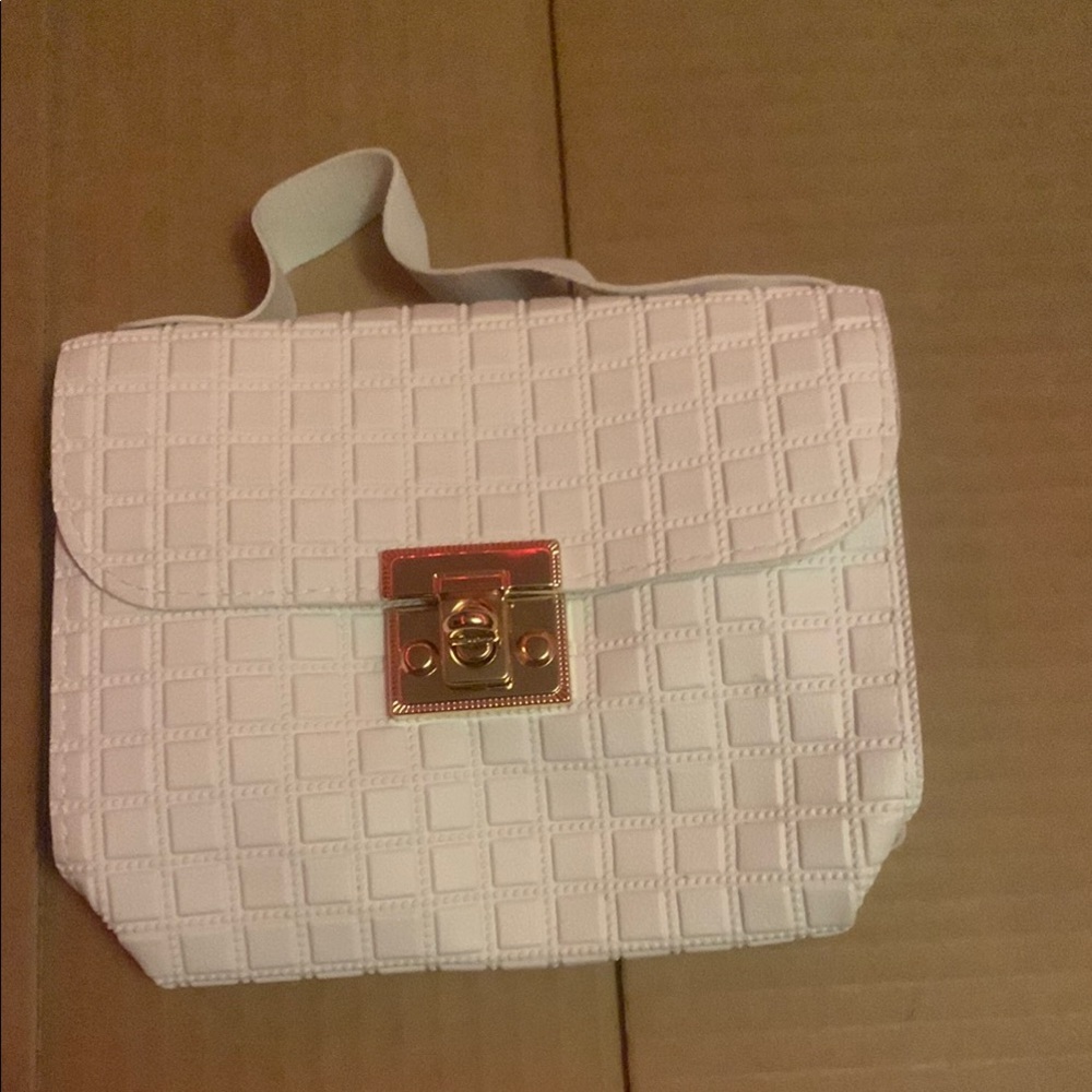 Elegant White Handbag